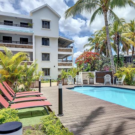 Sunkissed - Brand New Beach Apartment Located 50M From Beach Flic-en-Flacq Esterno foto