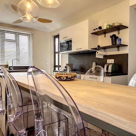 Sunkissed - Brand New Beach Apartment Located 50M From Beach Flic-en-Flacq Esterno foto