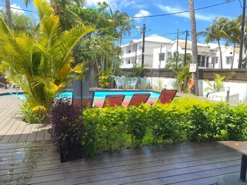 Sunkissed - Brand New Beach Apartment Located 50M From Beach Flic-en-Flacq Esterno foto