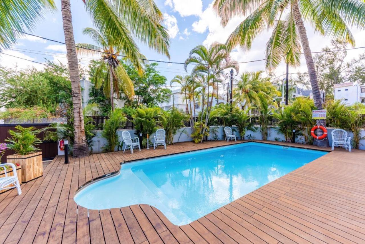 Sunkissed - Brand New Beach Apartment Located 50M From Beach Flic-en-Flacq Esterno foto