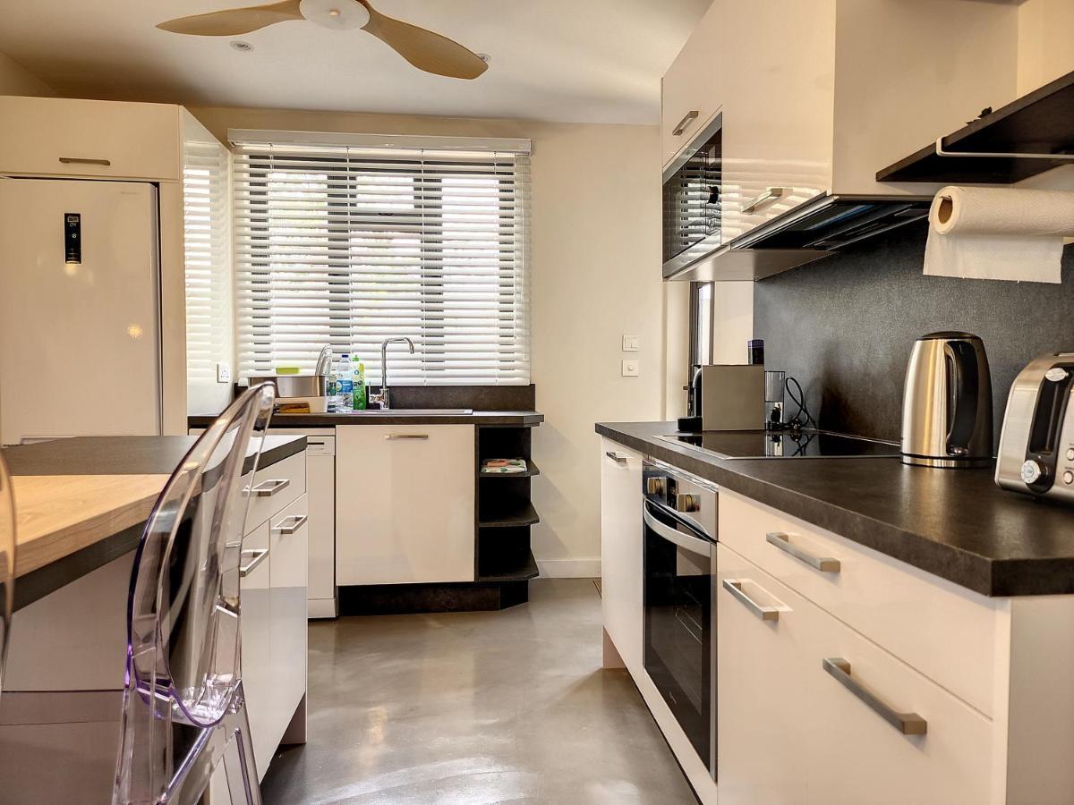 Sunkissed - Brand New Beach Apartment Located 50M From Beach Flic-en-Flacq Esterno foto
