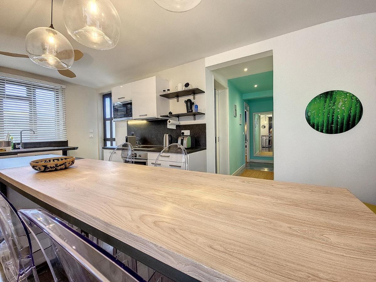 Sunkissed - Brand New Beach Apartment Located 50M From Beach Flic-en-Flacq Esterno foto