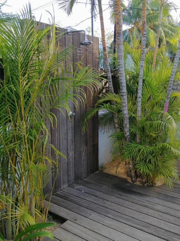 Sunkissed - Brand New Beach Apartment Located 50M From Beach Flic-en-Flacq Esterno foto