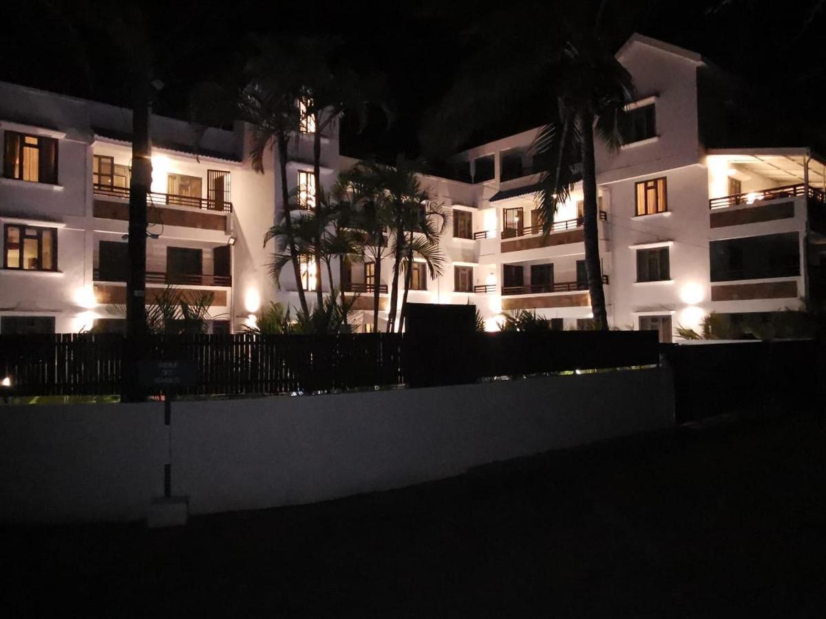 Sunkissed - Brand New Beach Apartment Located 50M From Beach Flic-en-Flacq Esterno foto